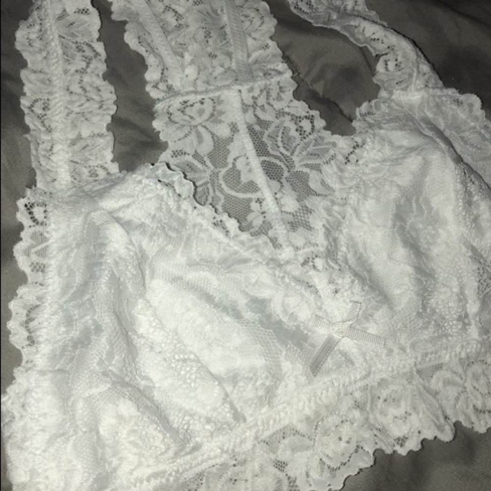 White lace bralette